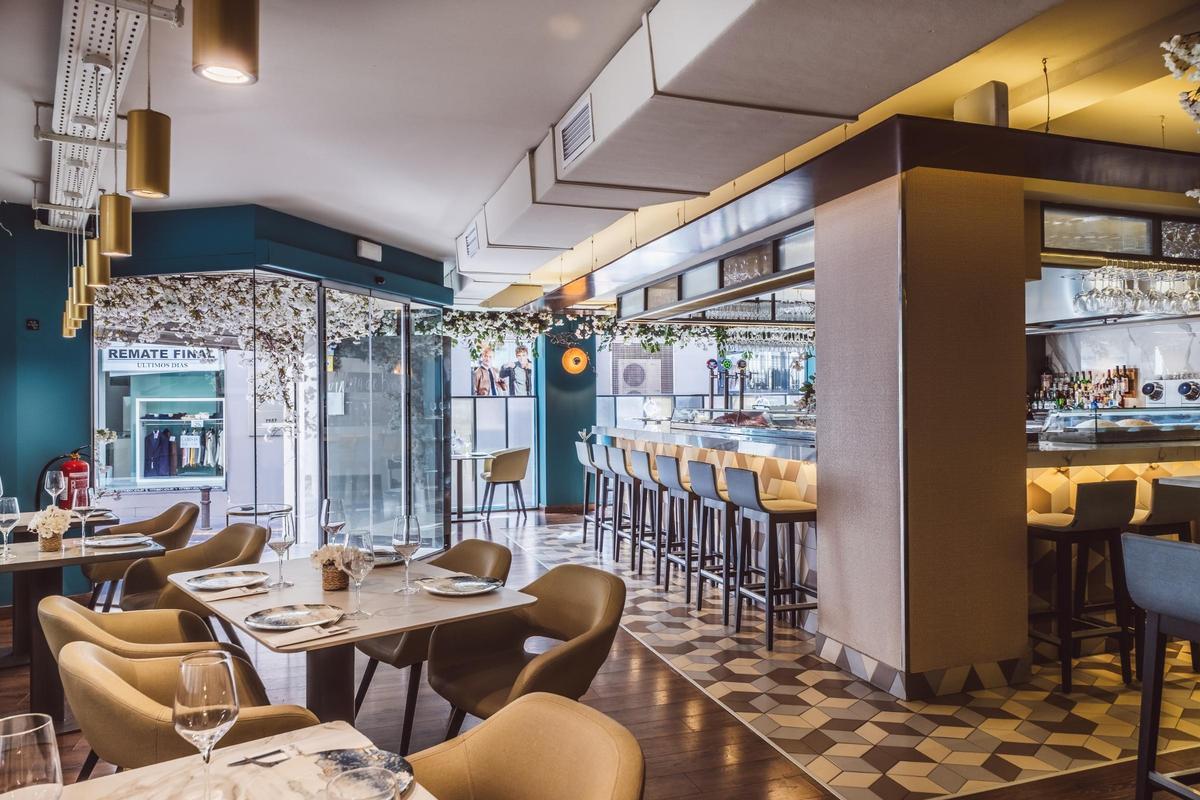 Este restaurante nace de la experiencia de profesionales con una larga trayectoria en la hostelería alicantina.