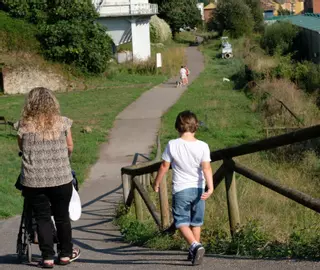 Mieres proyecta recuperar sus rutas senderistas