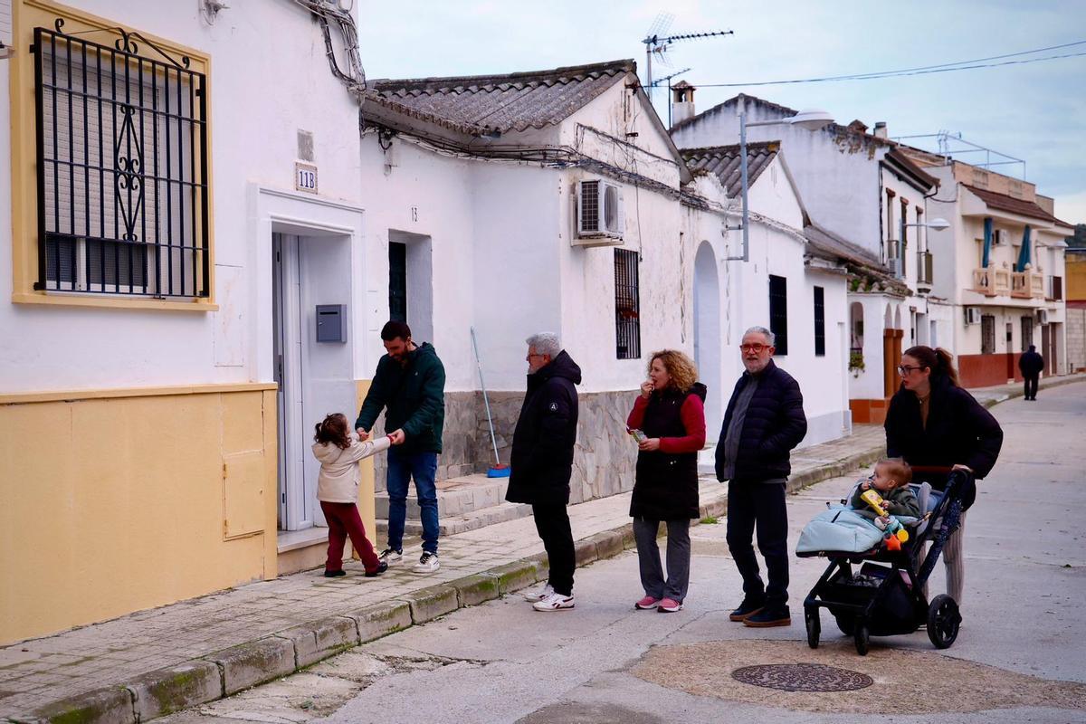La vuelta a casa de los desalojados cordobeses por el temporal, en imágenes