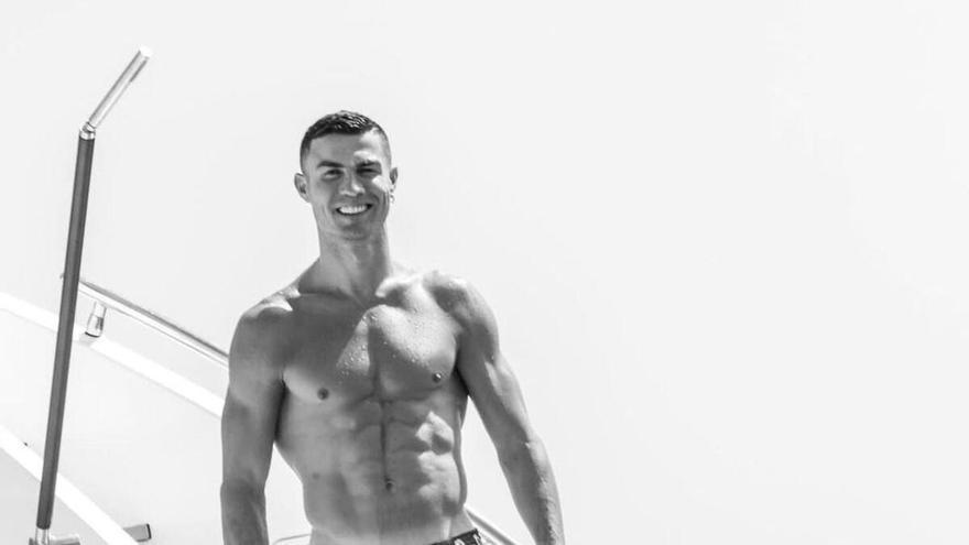 Cristiano Ronaldo luce cuerpazo en Mallorca