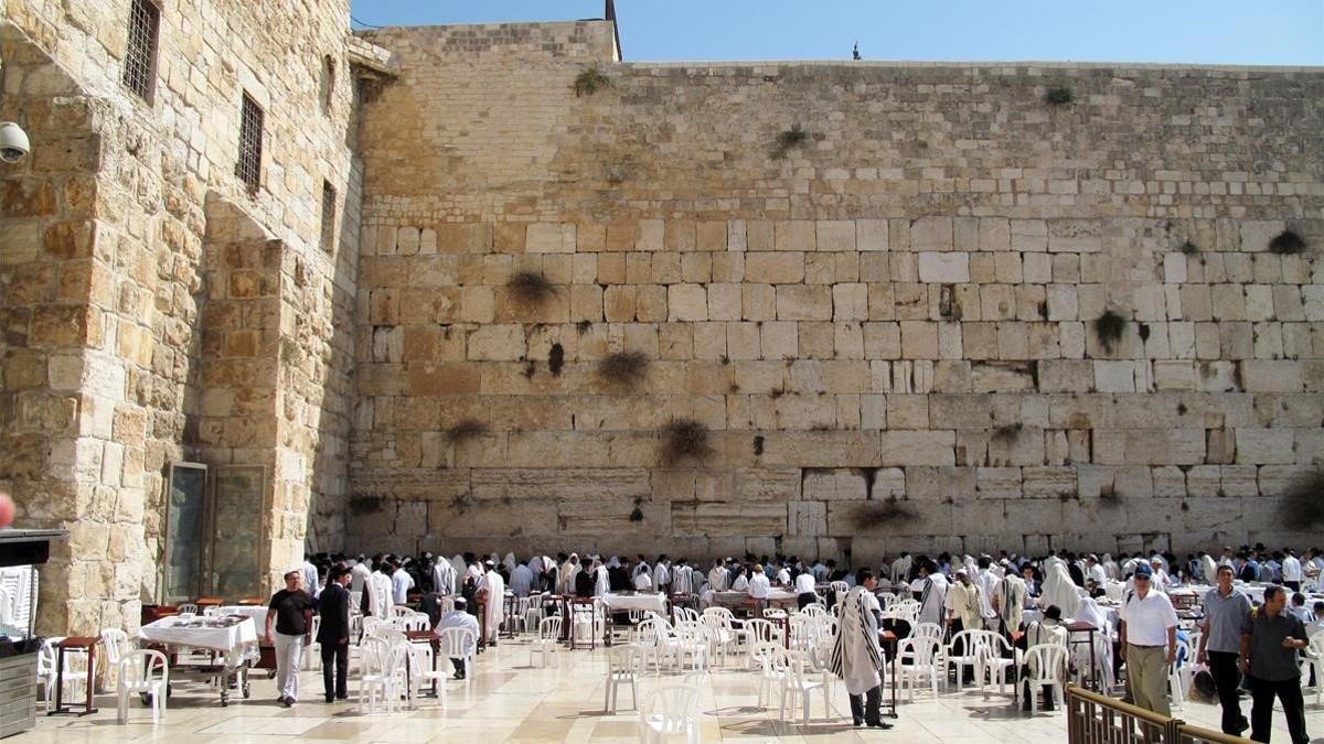 Una imagen de Jerusalén, frente al muro de las lamentaciones.