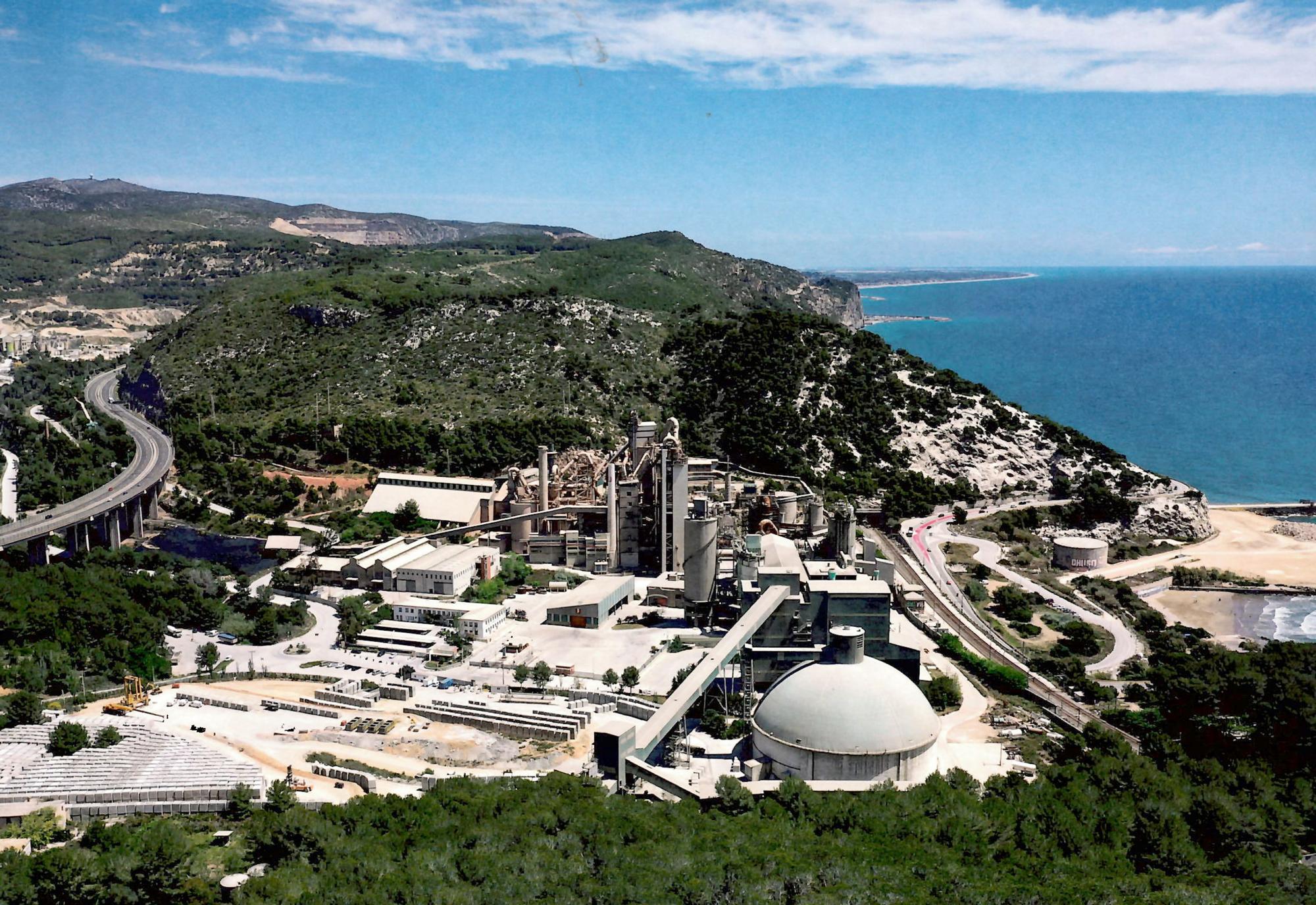 Vista actual de la cementera de Vallcarca en Sitges