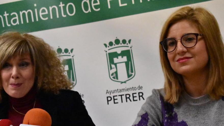 Cristina Yáñez e Irene Navarro durante la presentación