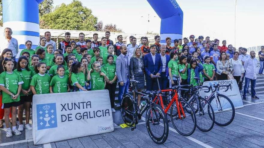 Presentación de la Volta a Galicia delante de la delegación viguesa de la Xunta. // R. Grobas