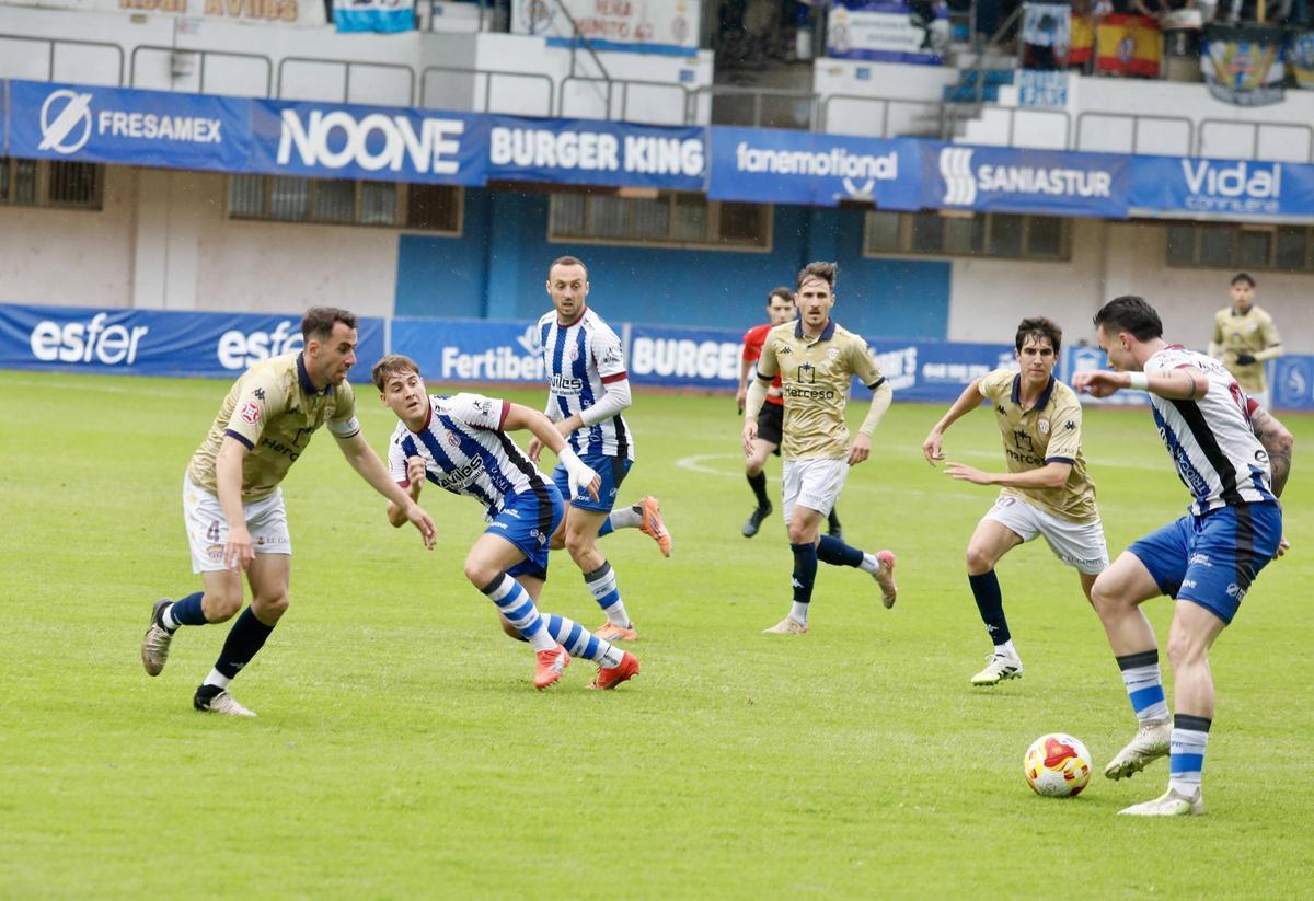 Una jugada del partido