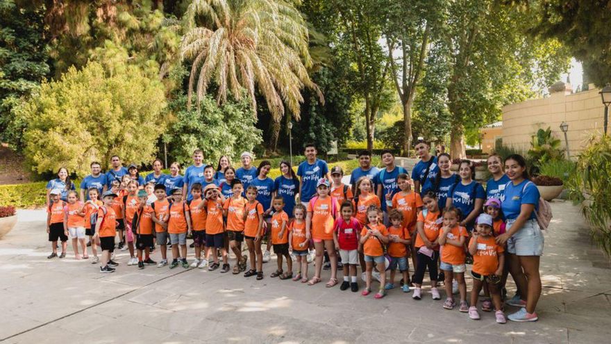 Participantes en el campamento.