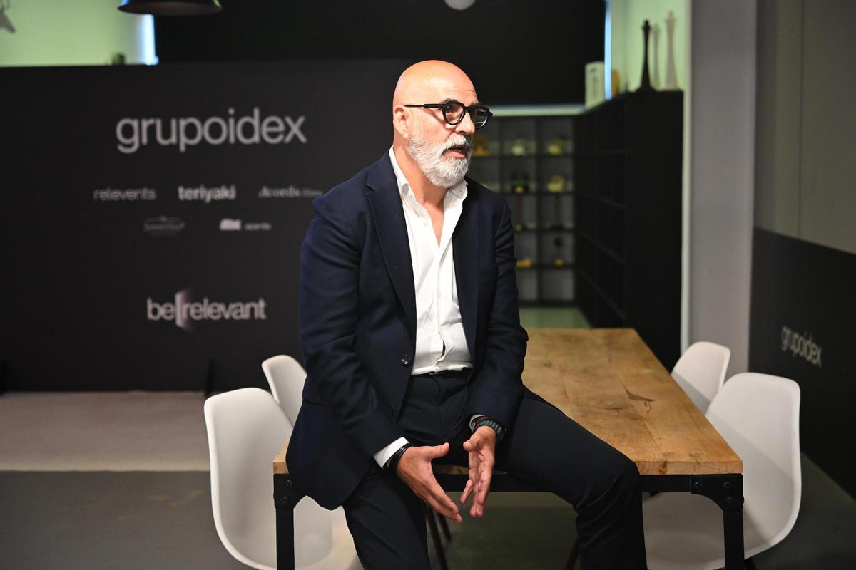 Miguel Quintanilla, durante la entrevista en la sede de Grupoidex en Elche.