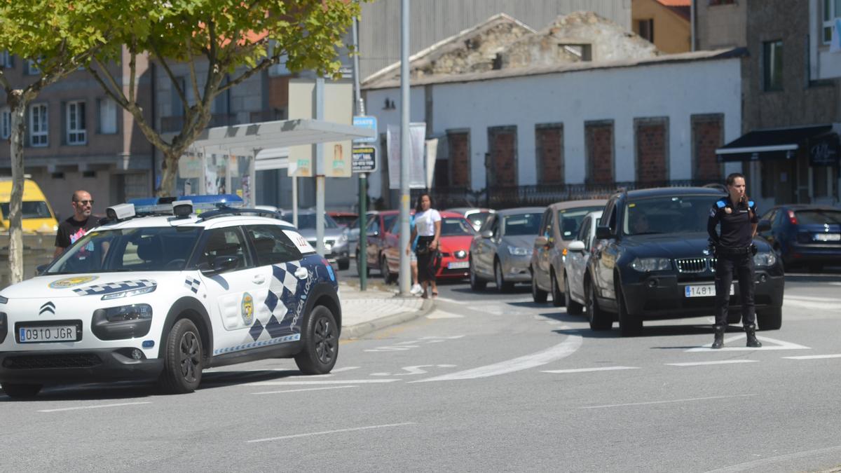 Un coche de la Policía Local de Vilagarcía.