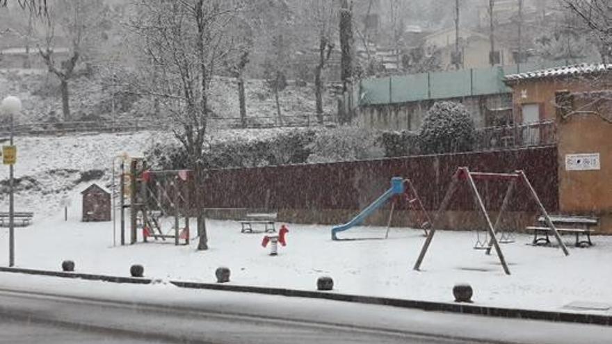 La neu va caure a la localitat de Sant Hilari cap al vespre.