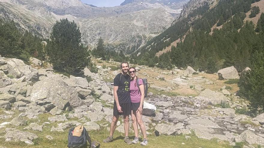 Mallorquines que ponen rumbo al norte para escapar del calor: "Nada más salir del avión notabas que no tenías esa pesa encima"