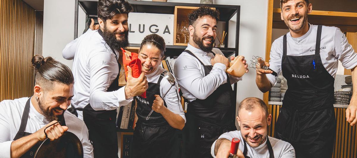 Diego René junto a su equipo de Beluga.