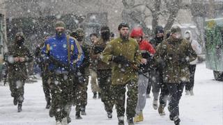 Ucrania: el barro, la ciberguerra y los hombrecillos verdes que prevén militares españoles