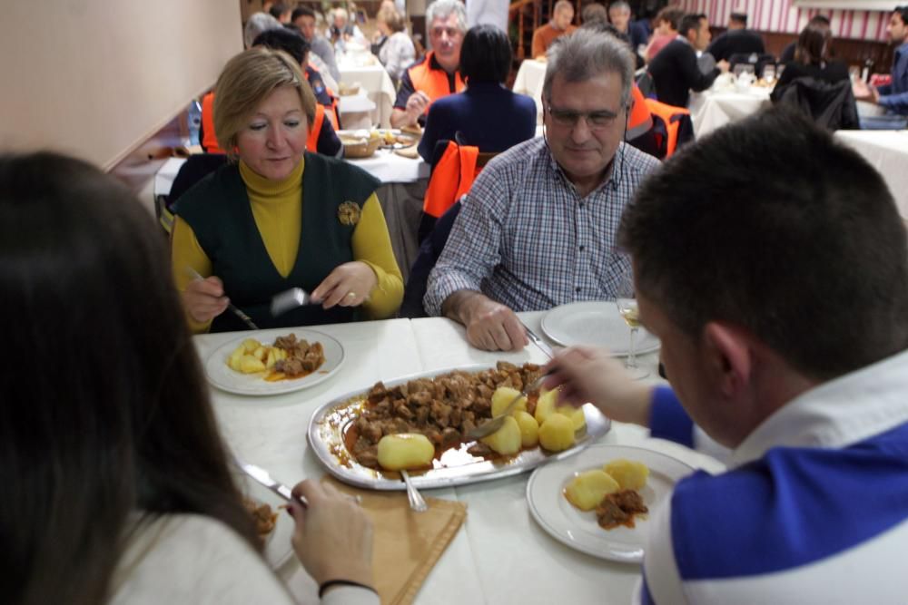 Forcarei pone la mesa