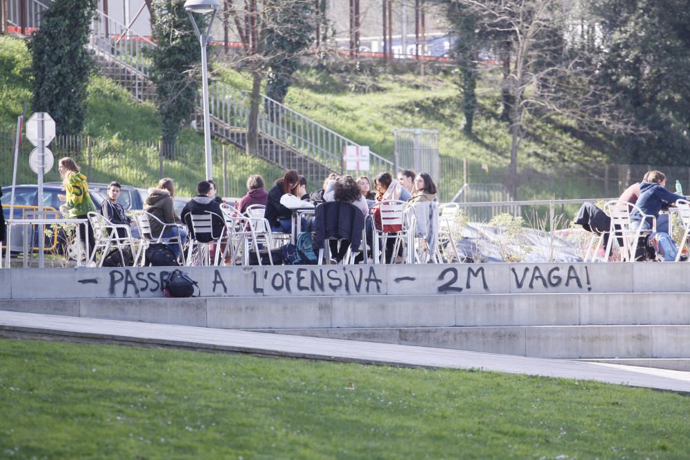 Vaga d'estudiants per demanar la rebaixa de les taxes a Girona