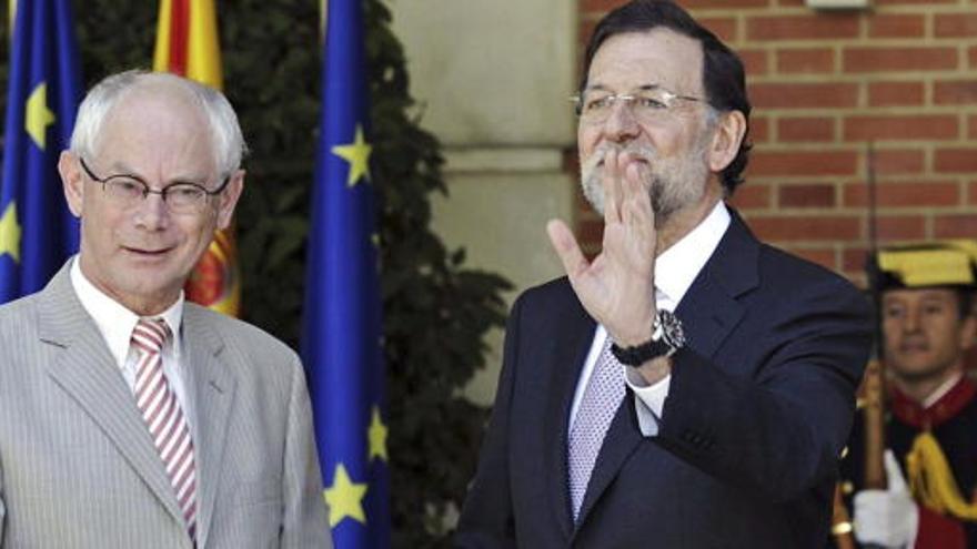Rajoy recibe al presidente del Consejo Europeo, Herman van Rompuy, en el Palacio de la Moncloa.