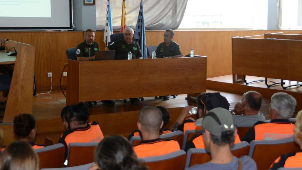 Conferencia de UIFO en el salón de pllenos de Cangas.   | // GONZALO NÚÑEZ 