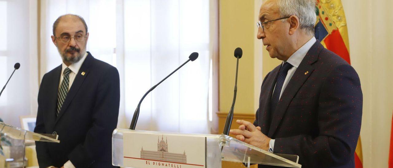 El presidente aragonés, Javier Lambán, y el presidente del COE, Alejandro Blanco, durante su visita a Zaragoza el pasado mes de febrero.