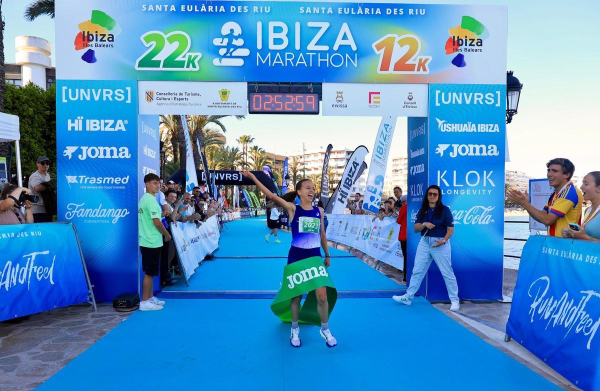 Mira aquí todas las imágenes de la Santa Eulària Ibiza Marathon Mira aquí todas las imágenes de la Santa Eulària Ibiza Marathon