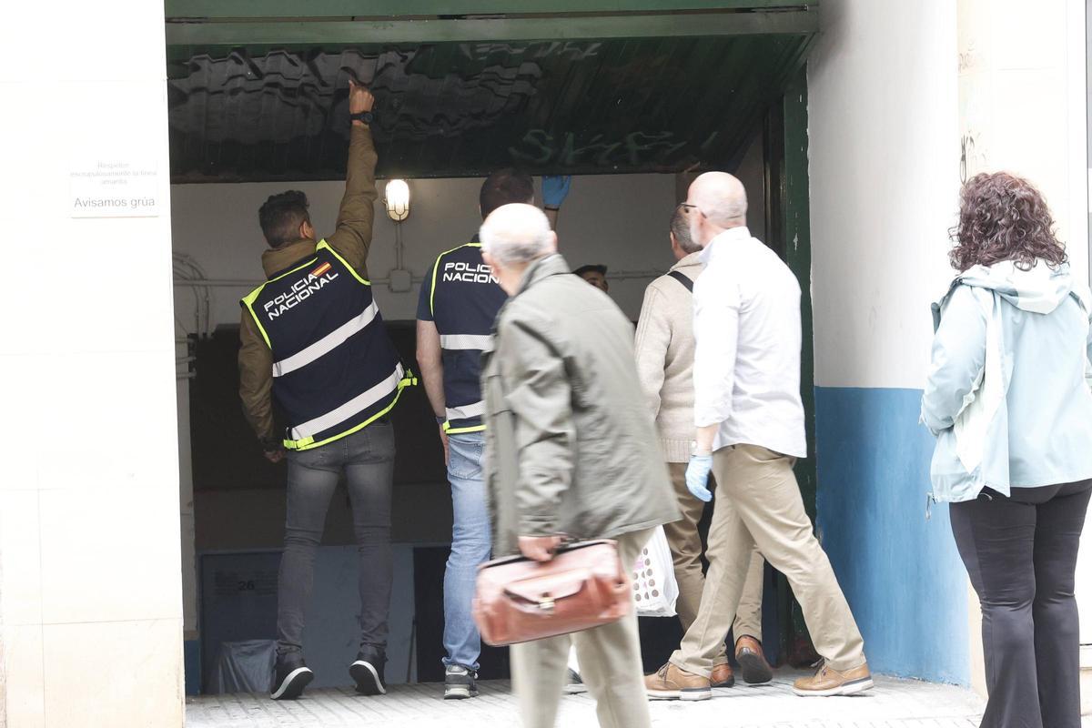 En imágenes: espectacular redada policial contra el tráfico de armas en Gijón