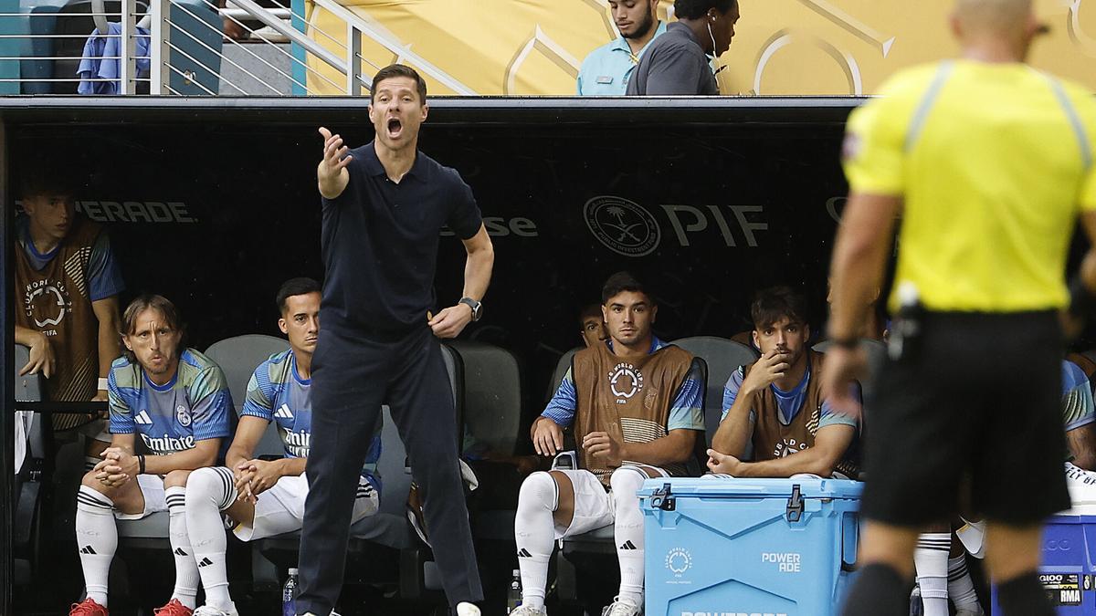 El fútbol sonríe porque el Balón de Oro ha vuelto: Así fue la vuelta al terreno de juego de Rodri Hernández