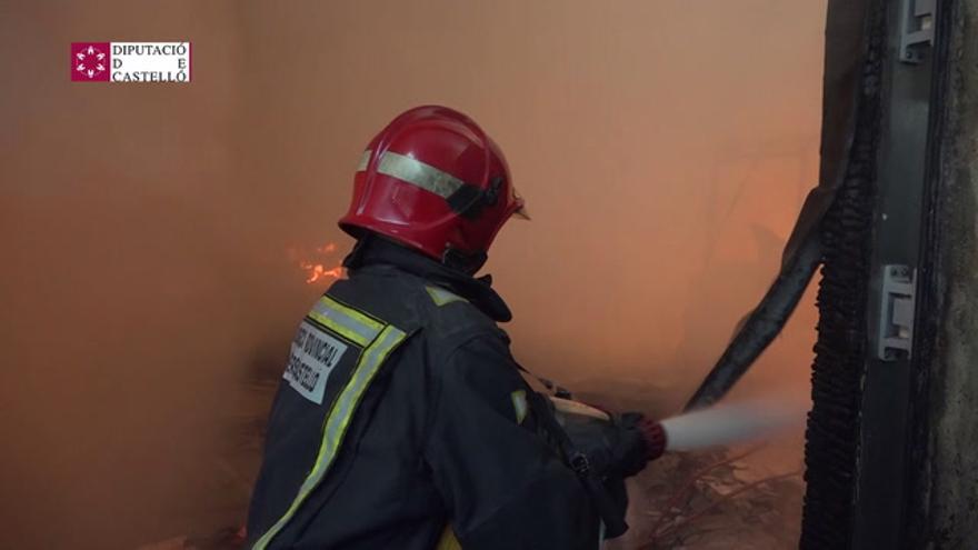 Incendio en almacén industrial de Naranjas en Nules