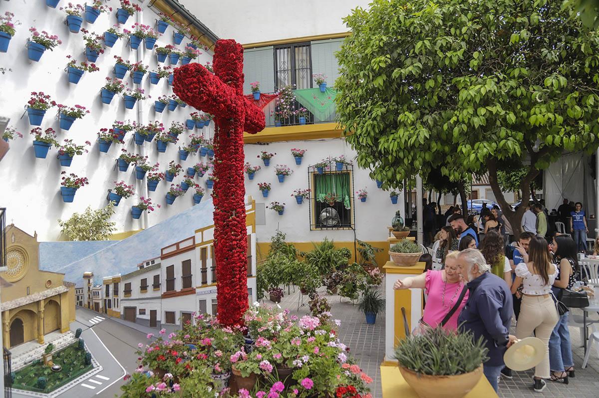 La AAVV Nuevo Cañero ganadora del concurso de Cruces de Mayo en zonas modernas La AAVV Nuevo Cañero ganadora del concurso de Cruces de Mayo en zonas modernas