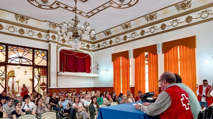 Cruz Roja forma a 200 empresas en respuesta ante emergencias en Alzira