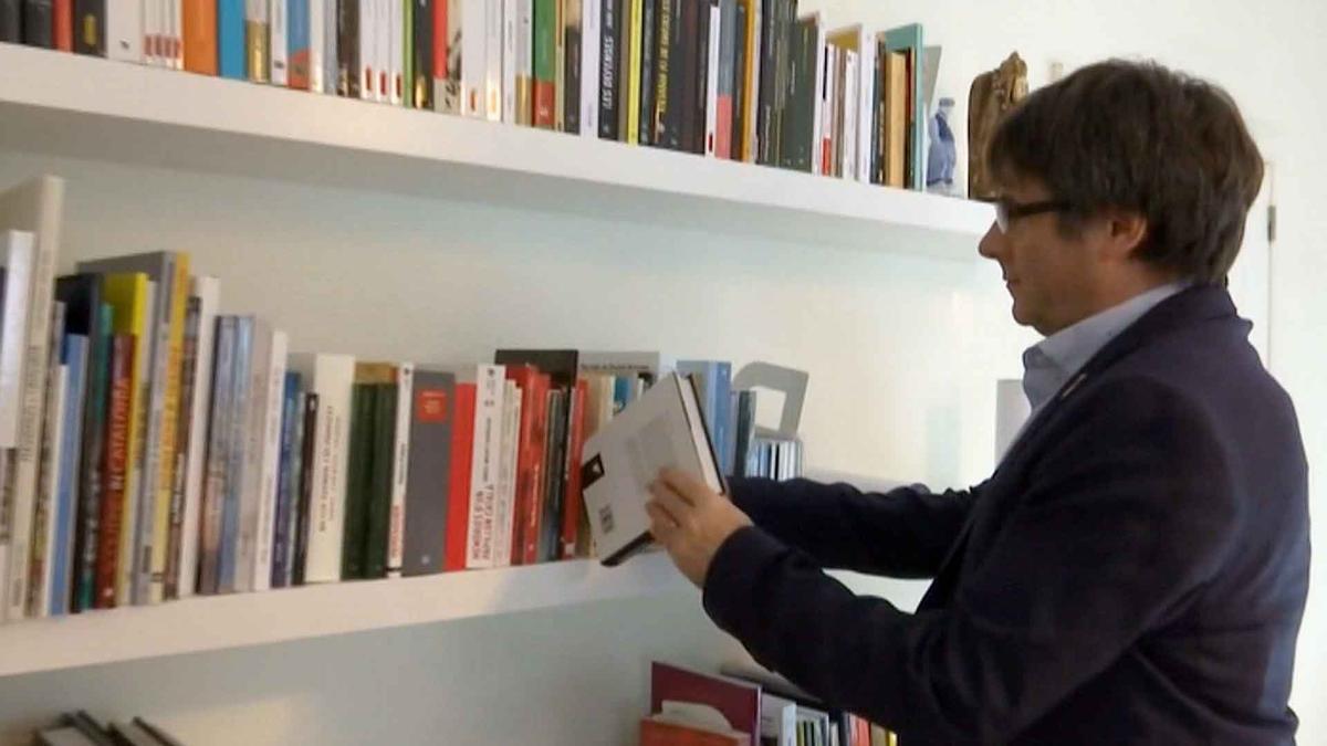 La biblioteca de Waterloo Tú y yo somos tres. Por Ferran Monegal