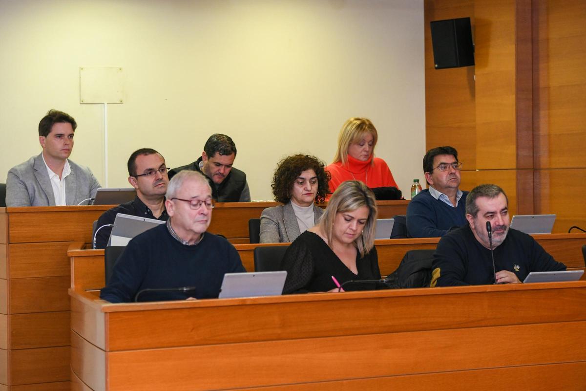 Bancada popular en el pleno celebrado ayer
