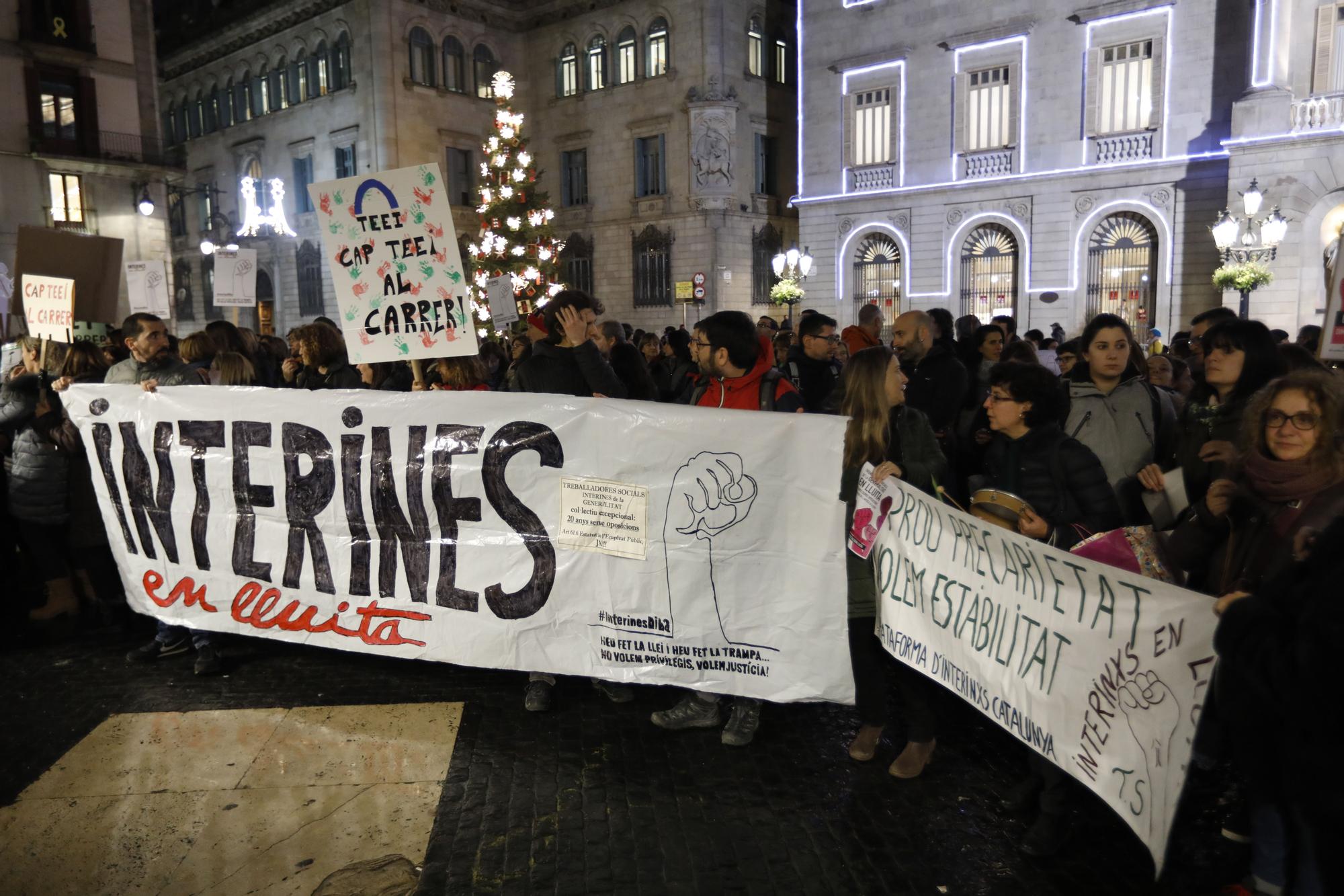 Concentración de interinos por la estabilización de sus puestos de trabajo.