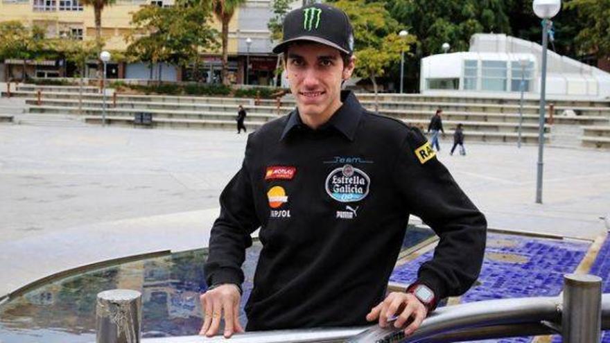 Álex Rins presenta su nuevo equipo para dar oportunidades a los jóvenes