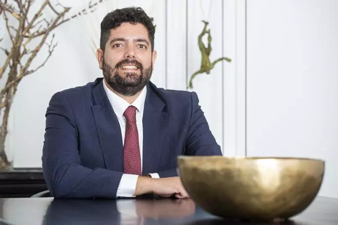 «Muchas empresas ya han comenzado  a planificar medidas de reestructuración  frente al entorno económico que se avecina»