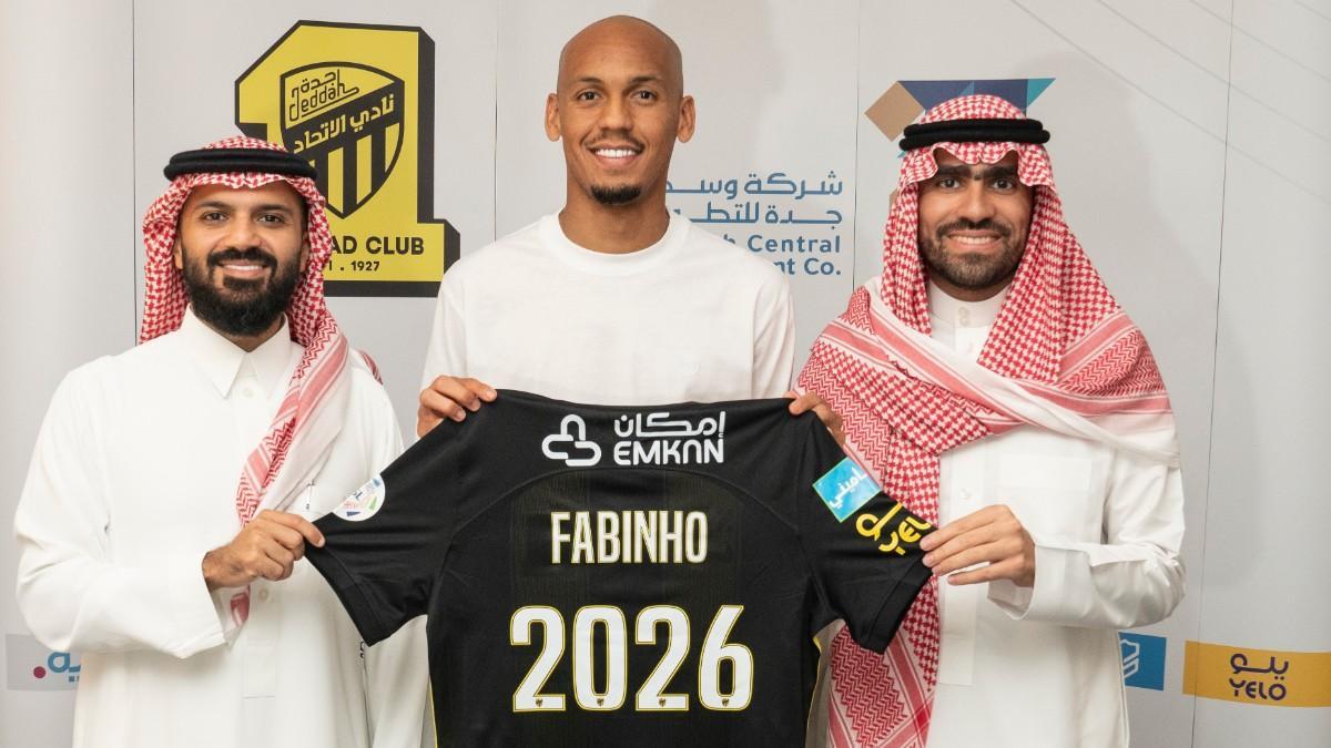 Fabinho, tras firmar su contrato como jugador del Al Ittihad