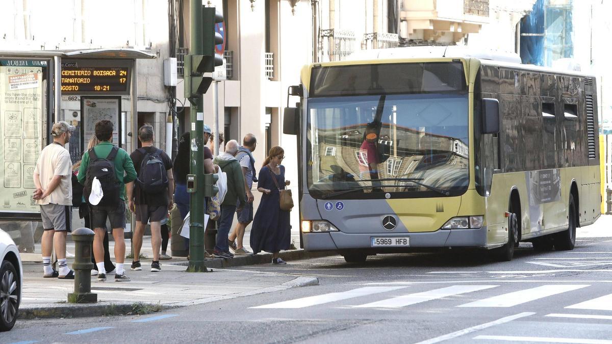 Un autobus urbano de Santiago de Compostela