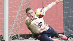 Marc-André ter Stegen, durante el último entrenamiento previo a la cita de Guadalajara. 