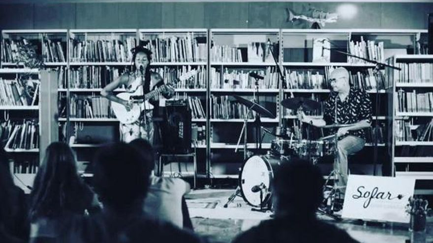 Barbara Calypso con Carlos Pérez