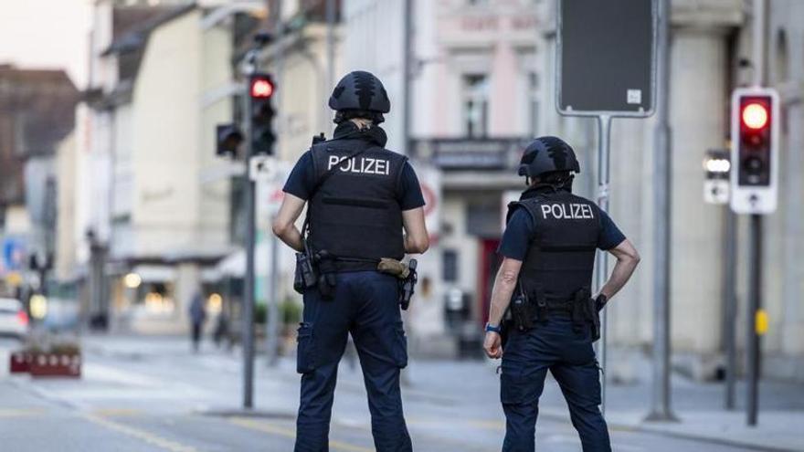 Un morto e cinque feriti in una sparatoria durante una rave in Svizzera