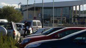 Estacionamiento de vehículos en la estación de alta velocidad del Camp de Tarragona, en una imagen de archivo.