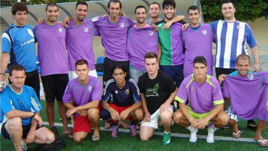 El equipo de los hinchas que representan al Málaga en el torneo de aficionados.