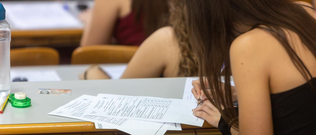 Examen de Selectividad en la UA el curso pasado