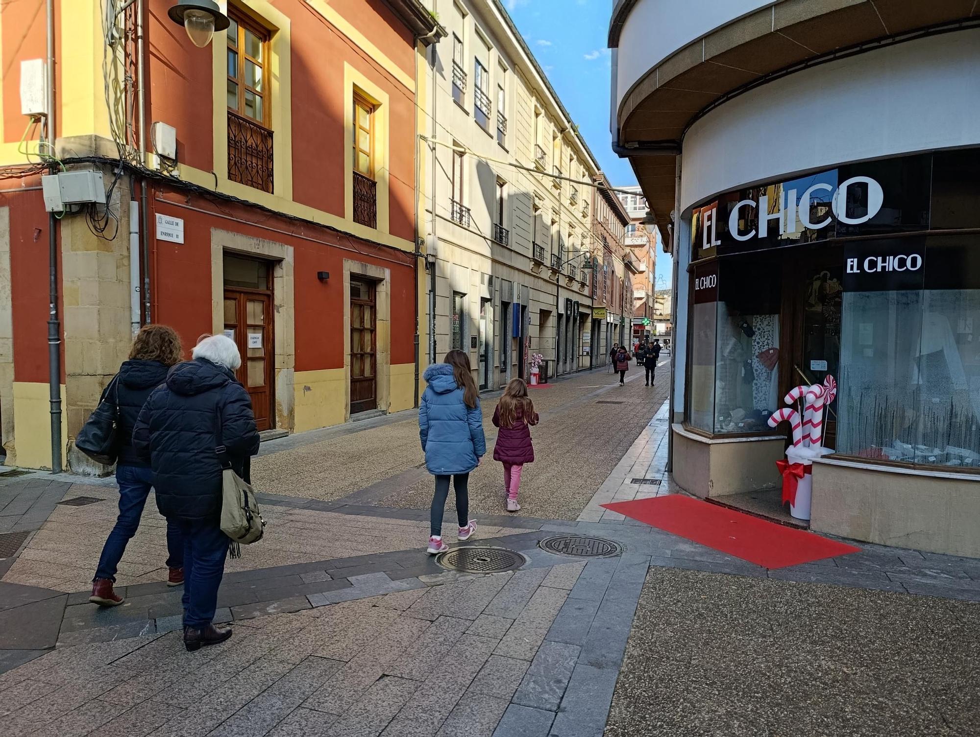 El adorno navideño que une a los comercios de la Pola