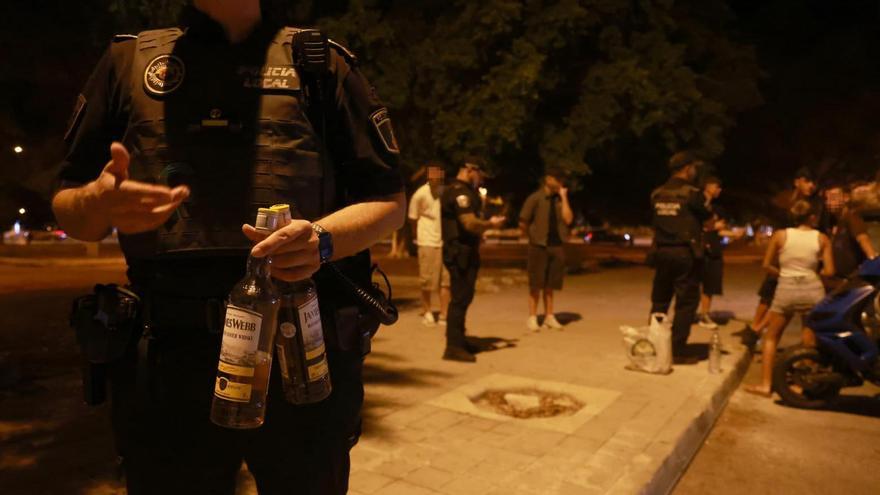 Cerco al botellón en el barrio de Playa de San Juan de Alicante