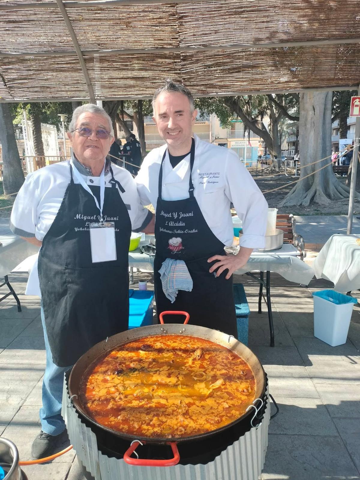 Elaboración del mejor arroz del senyoret en Cullera.