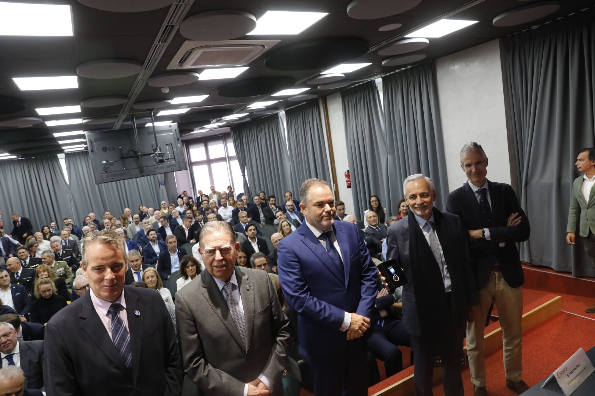 Así fue entrega de la Medalla de Oro de la Cámara de Comercio de Oviedo al Real Oviedo