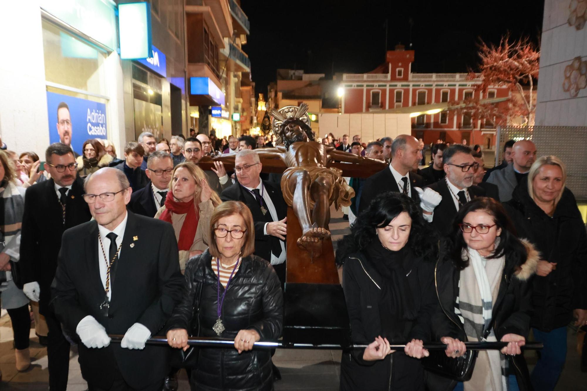 Todas las imágenes de la procesión de retorno del Cristo del Hospital a su capilla de Vila-real