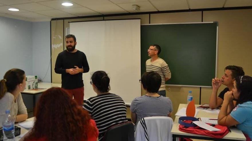 15 jóvenes de la Vall participan en un curso de actividades de tiempo libre