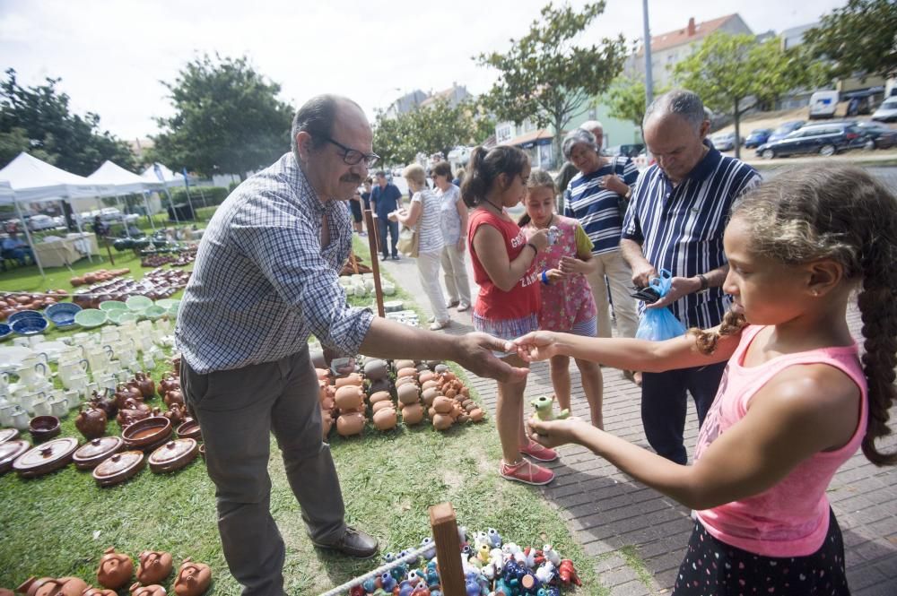 Vuelven las piezas de barro al parque Luis Seoane de Santa Cruz en la XXIII Feira Alfaroleiros.