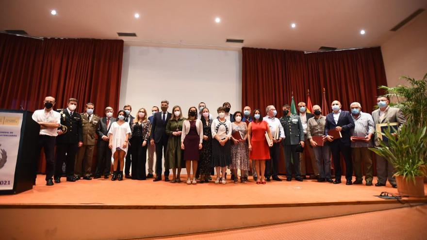 Autoridades y premiados, durante el acto por el Día de las Instituciones Penitenciarias en el Jardín Botánico.