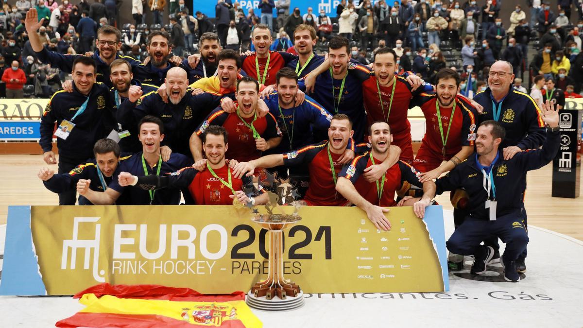 España, campeona de Europa con los coruñeses César Carballeira e Ignacio Alabart y los liceístas Carles y Marc Grau.