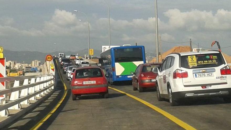 Achtung, Staugefahr: Bauarbeiten auf der Flughafen-Autobahn